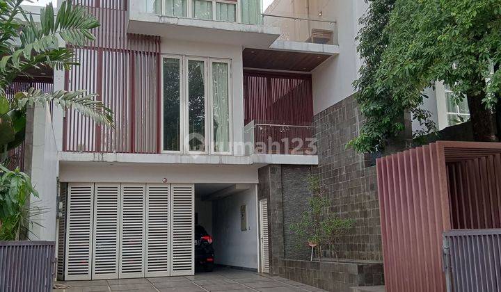 Rumah Mewah Siap Huni di Komplek Simprug Golf Jakarta Selatan 1