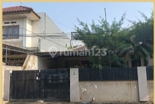 Rumah Layak Huni Di Komplek Perumahan Dijual Via Lelang. 2