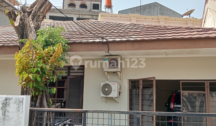 Rumah Satu Lantai Dikomplek One Get ******** Kamar Kost.
