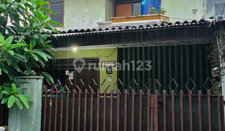 Rumah Dua Lanta Jalan Dua Mobil Bebas Banjir Security 24 Jam