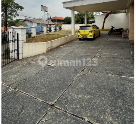 Rumah Besar Newah Dipinggir Kota Jakarta Selatan Bebas Banjir 2