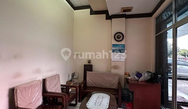 Ready-to-Occupy Shophouse on Dr. Saharjo Main Road, Tebet, Spacious Parking, KPR Available 2