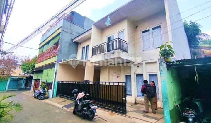 Rumah Dua Lantai Asri Siap Huni di Jual Murah Via Lelang. 1