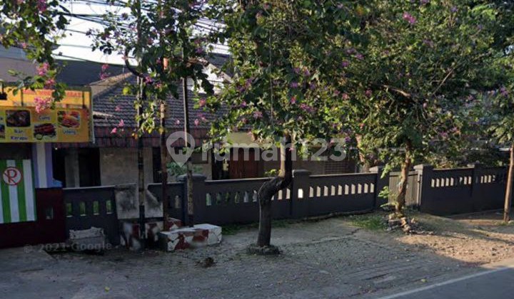 Affordable House on the Main Street of Arcamanik Bandung