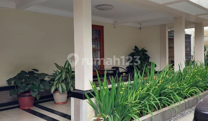 DISEWA RUMAH MEWAH DIPATIUKUR BANDUNG COCOK UNTUK KANTOR DAN CAFE 4