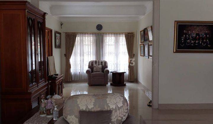 DISEWA RUMAH MEWAH DIPATIUKUR BANDUNG COCOK UNTUK KANTOR DAN CAFE 16