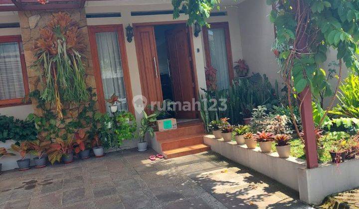 Rumah 2 Lantai Bagus Furnished SHM di Cigadung Hills, Bandung 2