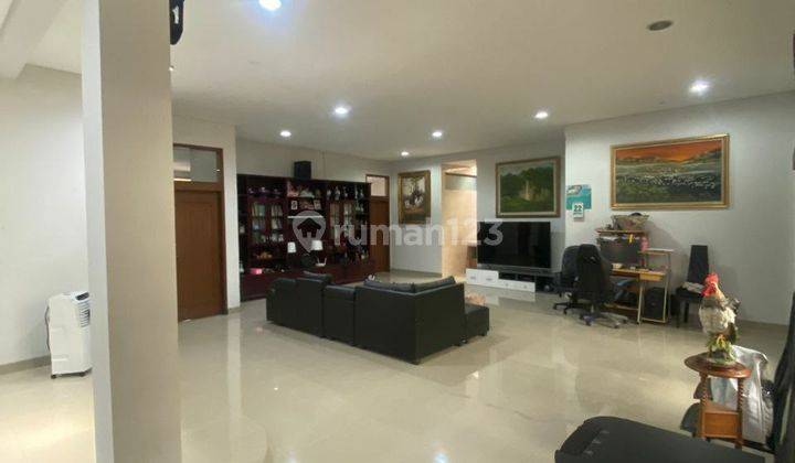 Rumah 2 Lantai Bagus SHM di Babakan Jeruk, Bandung 1