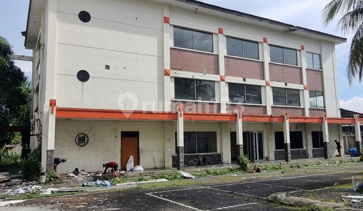 Affordable Warehouse Ready for Use Near Pasirkoja Toll Road Bandung