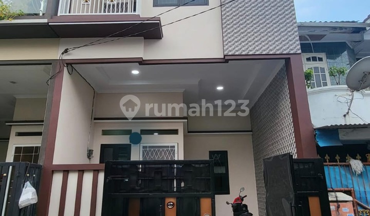 Dijual cepat Rumah 2 lantai siap huni di Poris Indah, Tangerang 1