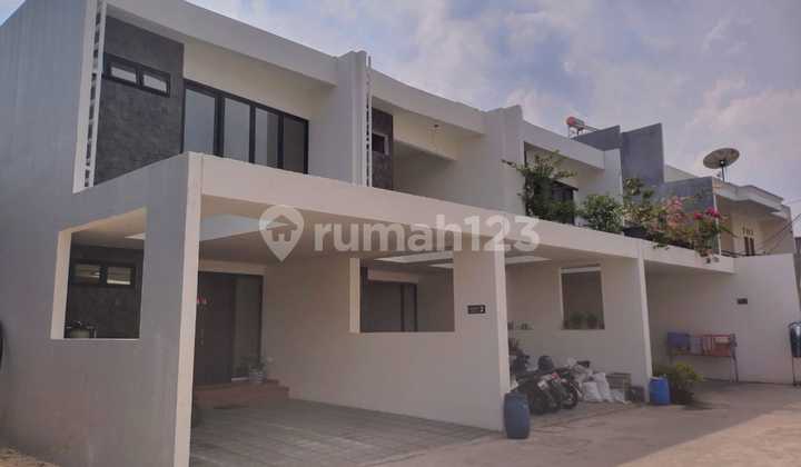 Rumah Baru 2 Lantai Dalam Cluster Kecil di Sunrise Garden, Kedoya