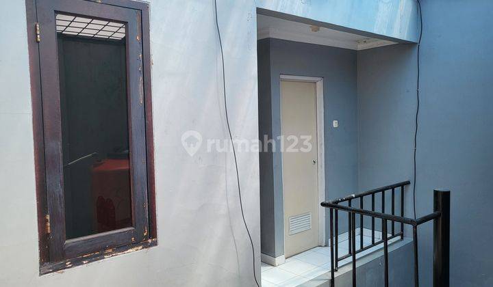 Dijual cepat Rumah 3,5 lantai furnished di Mandala, Tomang 2