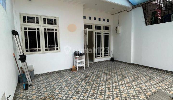 Dijual Cepat Rumah 2 Lantai Semi Furnished Di Komplek Tpi, Teluk Gong 2