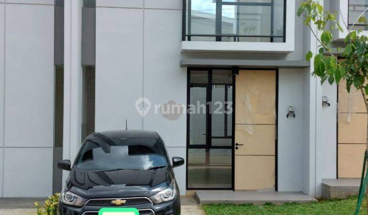 Disewakan Cepat Rumah Baru 2 Lantai Di Cendana Gard'N, Lippo Karawaci 1