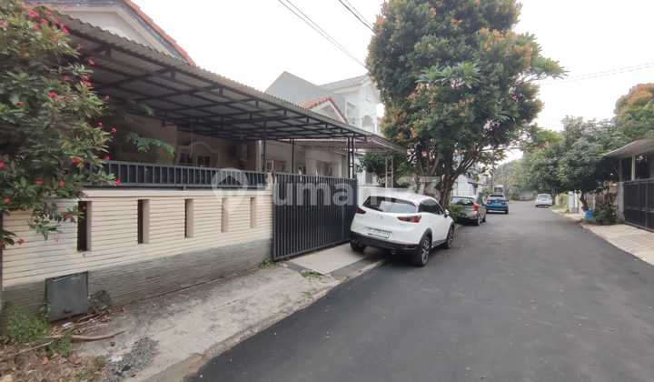 For Quick Sale 1.5-Story House in Nusaloka, Bsd City 2