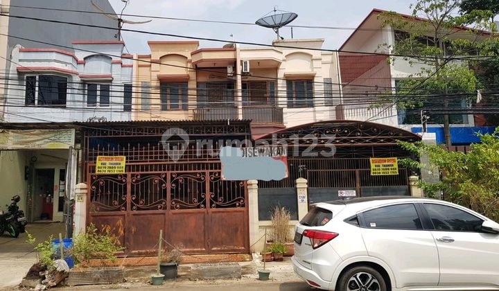 For Rent: 2-Storey Strategic House in Front of Greenbay Pluit, Muara Karang For Rent: 2-Storey Strategic House in Front of Greenbay Pluit, Muara Karang