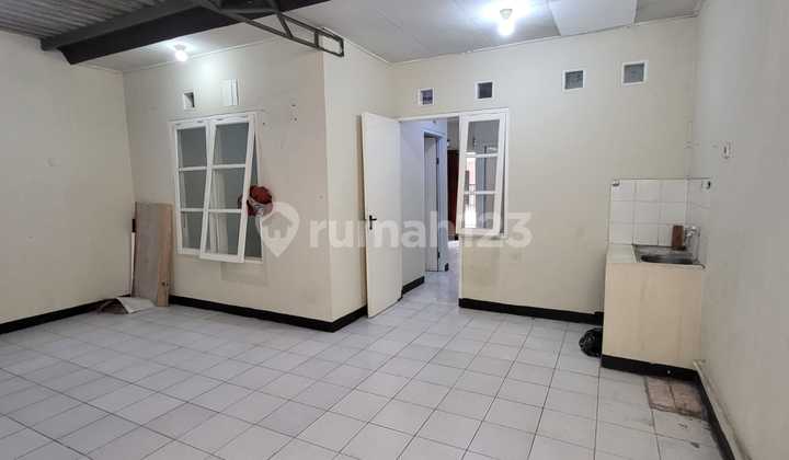 Rumah 1 Lantai di Cluster Cempaka, Taman Royal