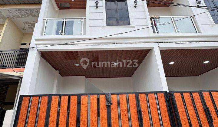 Dijual Cepat Rumah Cantik 2.5 Lantai Di Poris Indah, Tangerang 2