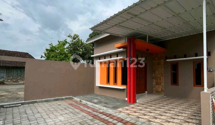 Rumah Baru Cantik Minimalis Dekat Pasar Cebongan, Harga Super Ekonomis Kualitas Sangat Elegan.