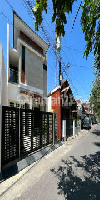 Luxurious New 2-Story House in Banguntapan Area, Highly Strategic Location, Modern Luxurious Design. 2