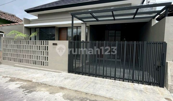 Rumah Baru Industrial Dekat Kampus Uii, Lokasi Sangat Strategis Kualitas Eksklusif Modern. Rumah Baru Industrial Dekat Kampus Uii, Lokasi Sangat Strategis Kualitas Eksklusif Modern.