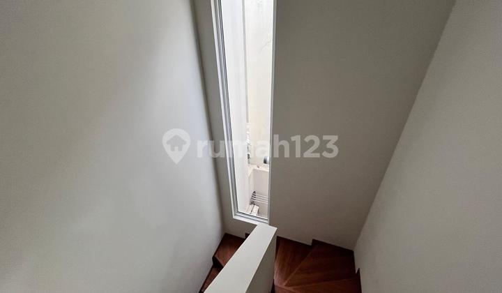 Cocok Ut Millenial 2Lt Rapih Apik Siap Huni SHM Rumah di Tangerang Selatan, Ciputat Paradise Resort City