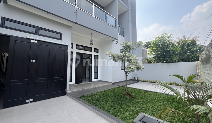 Baru Bangun Bagus Ada Kolam Renang Shm Berpagar Di Bsd Tangerang Selatan