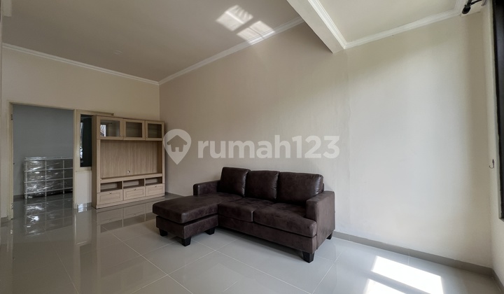 Baru Renov, Bagus Rapih  Siap Huni SHM Rumah Mepet BSD, Rumah di Serpong, Legok