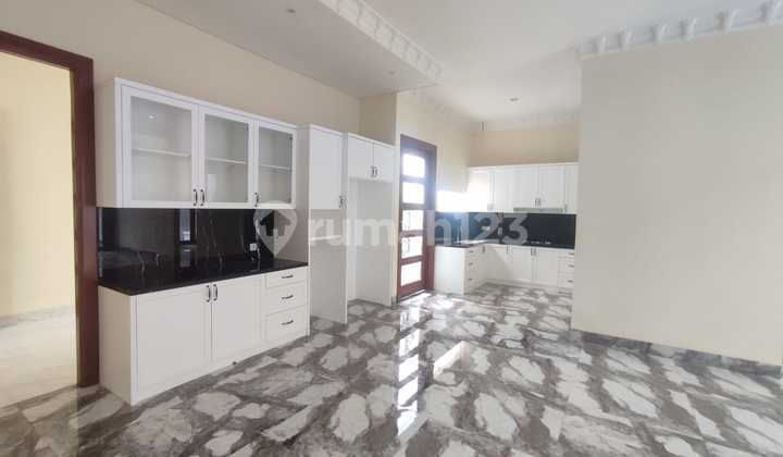 Dijual Hunian Mewah 3 Lantai di Puspita Loka Gading Serpong 2