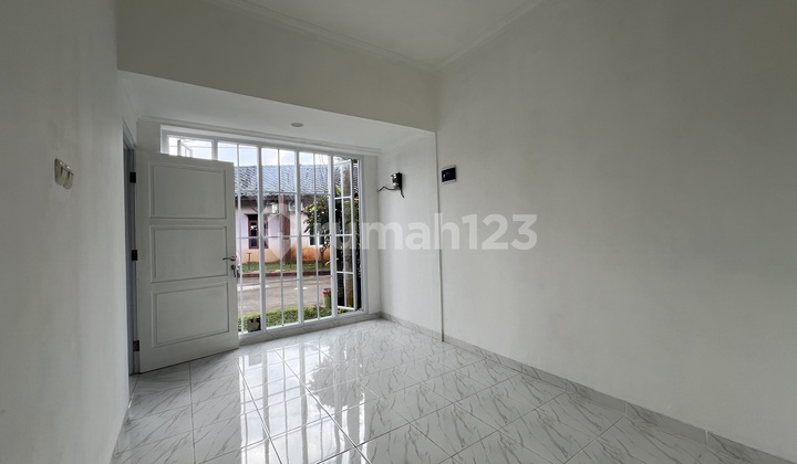 Nempel Bsd Unit Paling Bagus Di Kompleks Baru Renov Siap Huni Rapih Nyaman 1.5 Lantai Di Legok The Green Residence