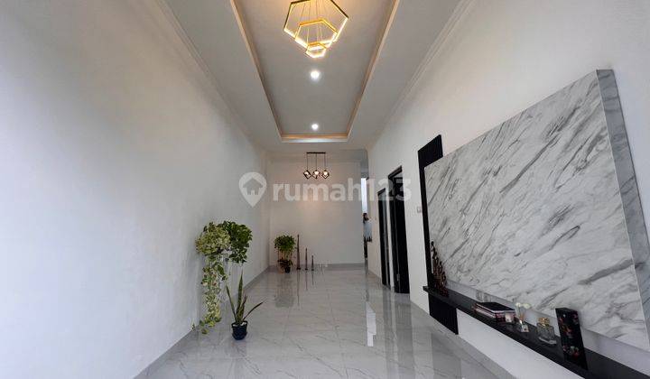 Rumah Bagus Semi Furnished SHM di BSD Griya Loka, Tangerang 1