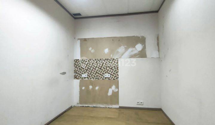Disewakan Office Siap Pakai di Gandaria Jakarta 9