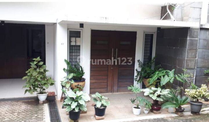 Dijual Rumah 2 Lantai Siap Huni di Kebayoran Baru, Jakarta Selatan  1