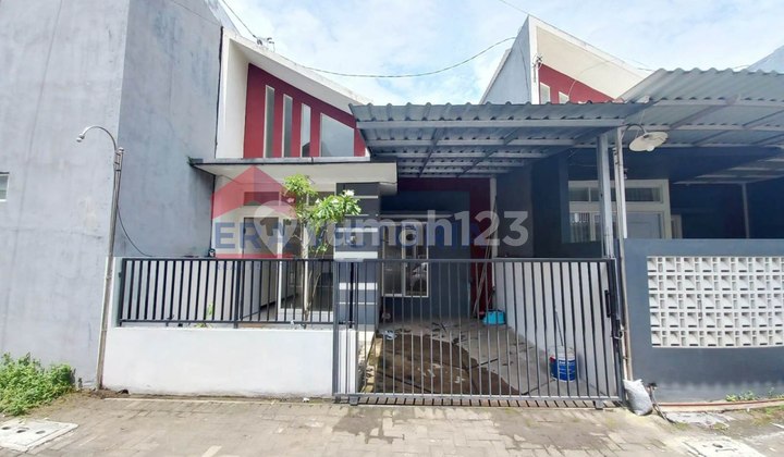 Rumah Minimalis Dalam Perumahan Dekat Bandara