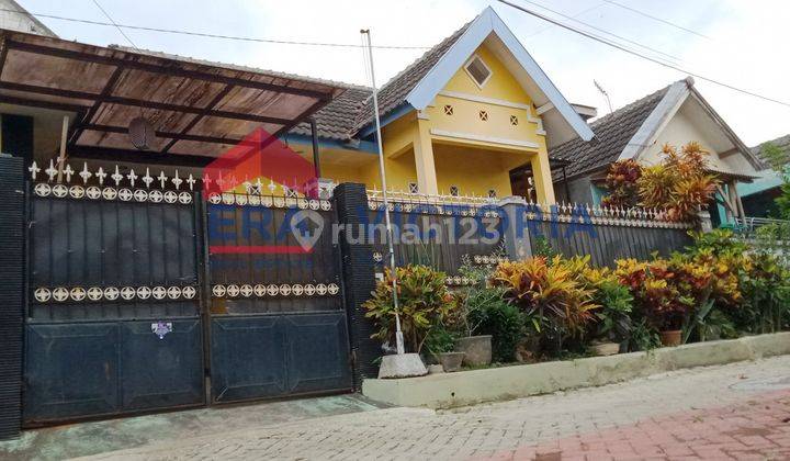 Rumah cantik penuh warna dekat Kampus BINUS Area Pakis 2