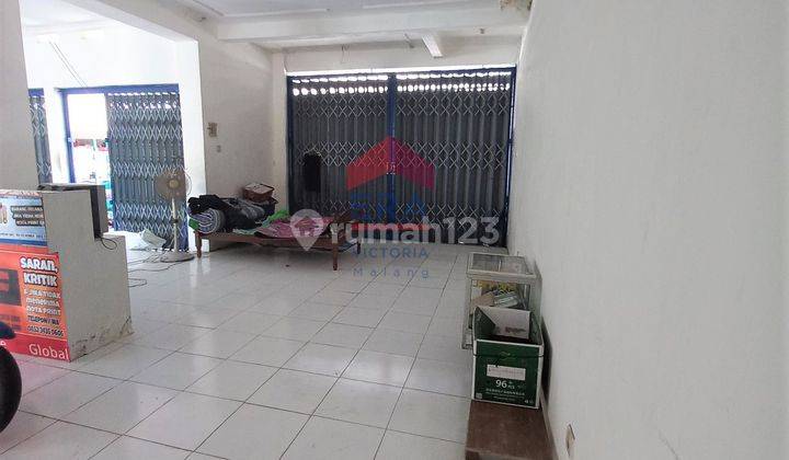 Dijual 2 Ruko conecting di Jl. LA Sucipto 2