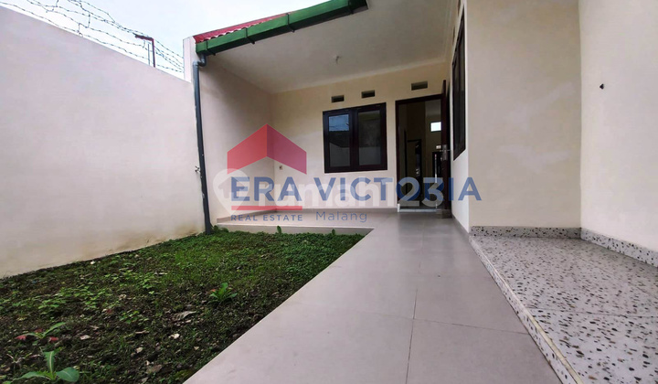 Rumah bangunan baru 2 lantai di Puri Bantaran 5
