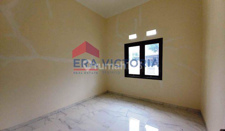Rumah bangunan baru 2 lantai di Puri Bantaran 9