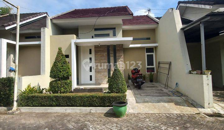 Rumah minimalis dalam cluster Kertanegara Green Residence 2