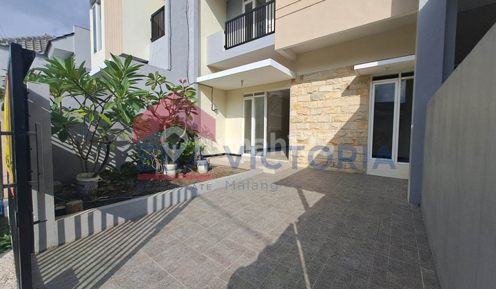 Rumah 2 lantai bangunan baru di area jalan ikan-ikan Kemirahan 4