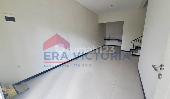Rumah 2 lantai bangunan baru di area jalan ikan-ikan Kemirahan 7