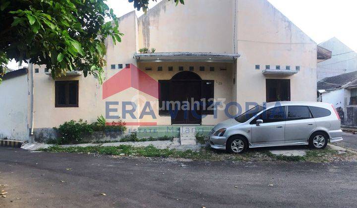 Dijual rumah posisi hook di kawasan Titan Sulfat 1