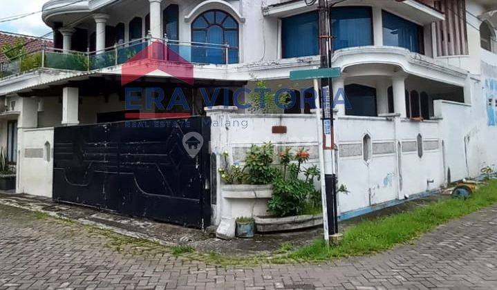 Rumah 2,5 lantai  7 kamar daerah Sawojajar 1 1