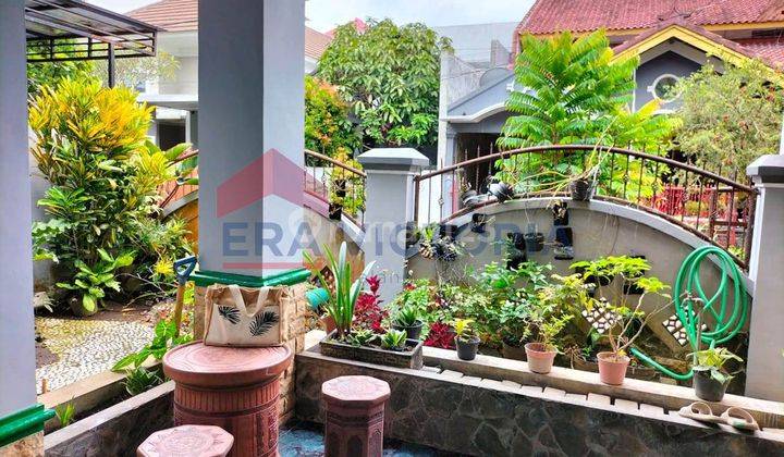 Rumah asri  2 lantai 4 kamar di Riverside 2