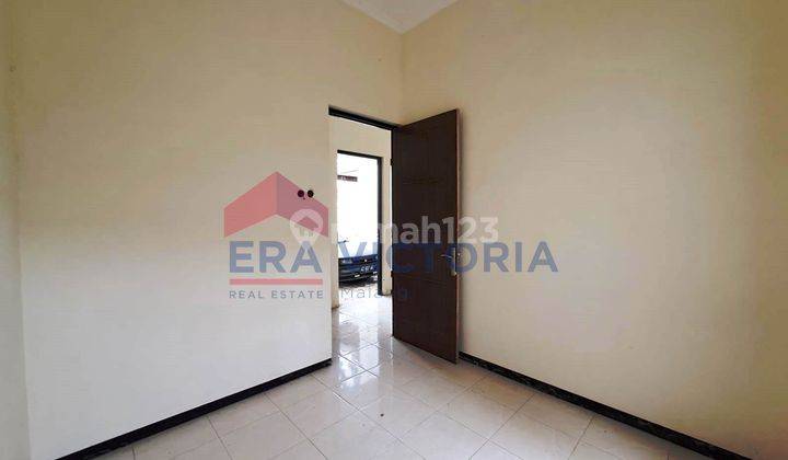 Rumah mungil 2 kamar untuk keluarga kecil di Pondok Tidar 9