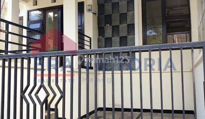 Rumah 2 kamar dengan halaman belakang luas 5