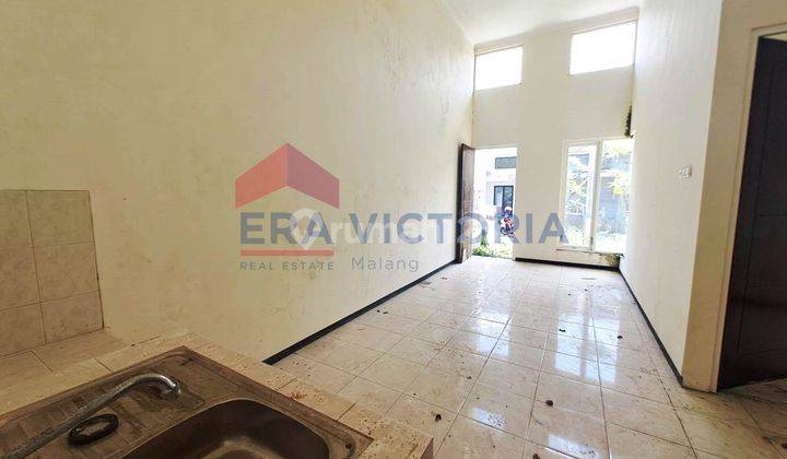 Dijual rumah 2 kamar untuk keluarga kecil di area Tidar 9