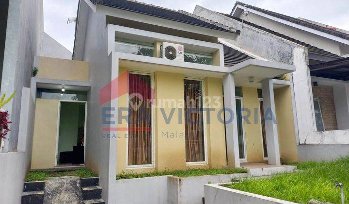 Dijual rumah minimalis full furnish di Araya 1