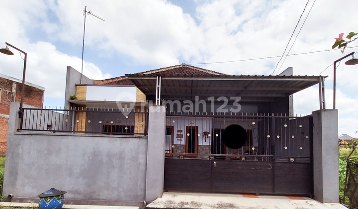 Rumah luas 3 kamar ada mushola dekat SAMSAT & IndoGrosir