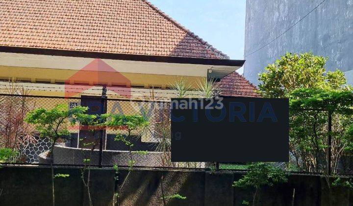 Rumah gaya klasik dekat Sekolah Hwa Ind Klojen 2